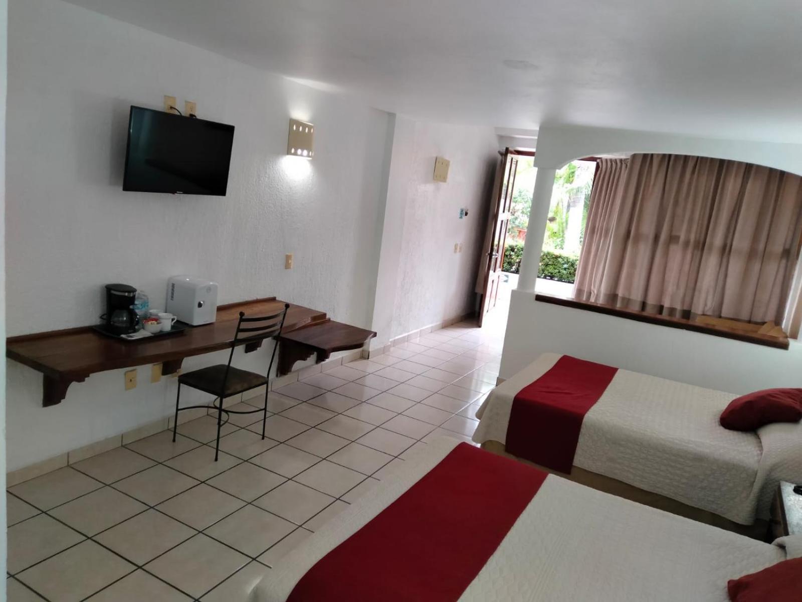 Hotel Boutique La Pergola Manzanillo Exterior photo