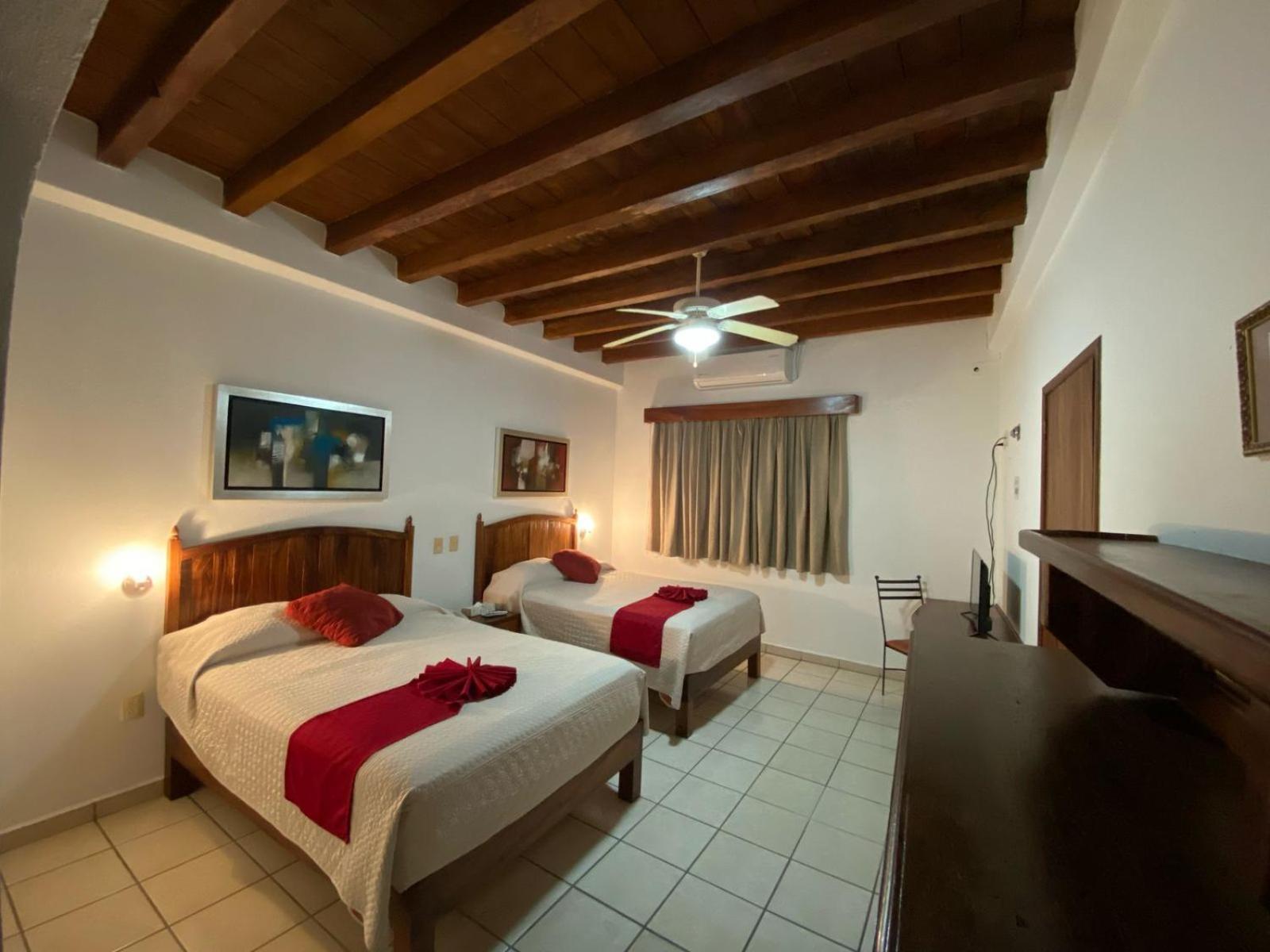 Hotel Boutique La Pergola Manzanillo Exterior photo
